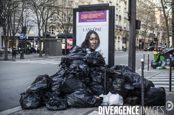 Greve des eboueurs a paris.