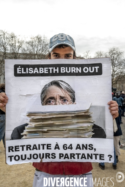 REFORME DES RETRAITES, regroupement à Paris pour suivre le vote des motions de censure, le 20/03/2023