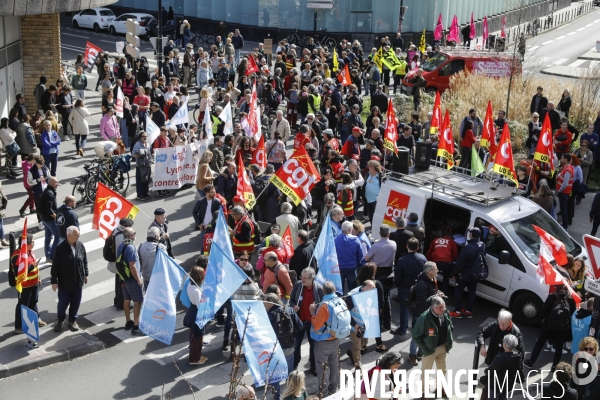 Manifestation intersyndicale contre la réforme des retraites devant la préfecture de la Gironde