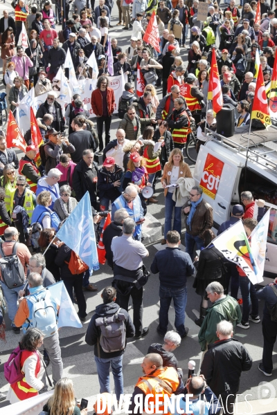 Manifestation intersyndicale contre la réforme des retraites devant la préfecture de la Gironde