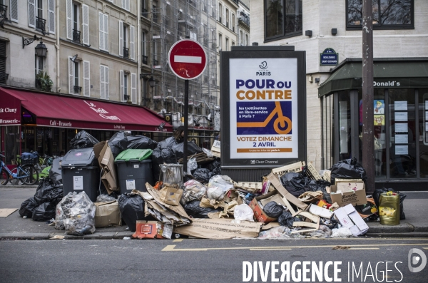 Greve des eboueurs a paris.