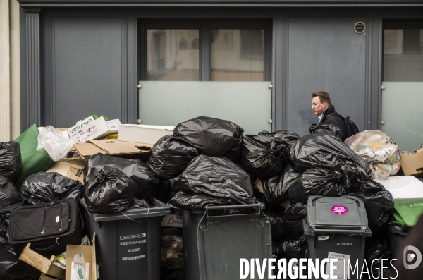 Greve des eboueurs a paris.