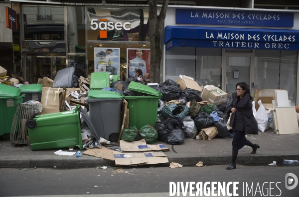 Greve des eboueurs a paris.