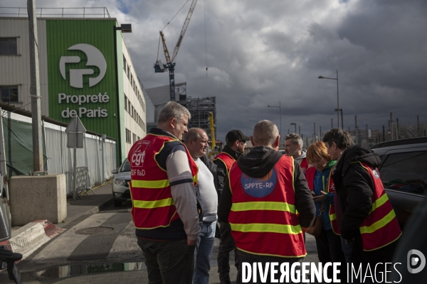 Piquet de greve à  Ivry sur Seine.