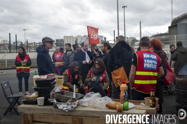 Piquet de greve à  Ivry sur Seine.