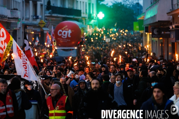 Manifestation nocturne contre la réforme des retraites