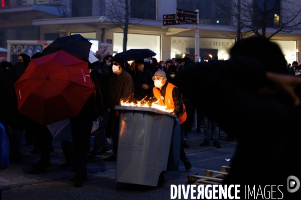 Manifestation nocturne contre la réforme des retraites