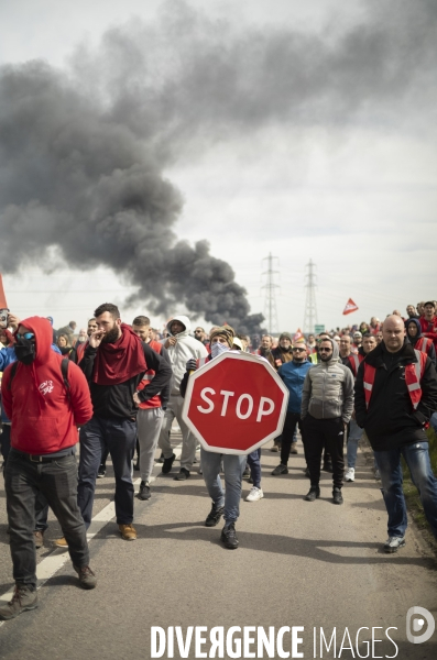 FOS : Protestation contre les réquisitions DPF