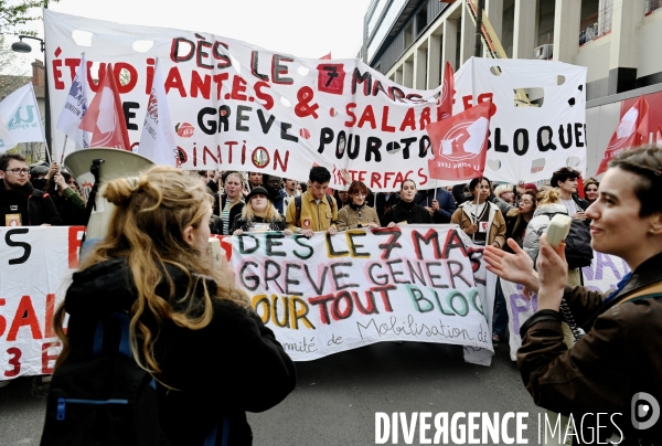 Manifestation etudiants travailleurs contre la reforme des retraites