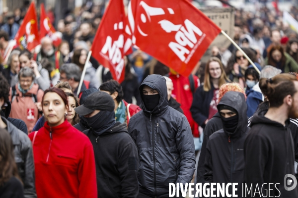 Manifestation qui dégénère dans les rues de Bordeaux.