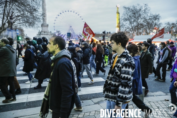 Manifestation qui dégénère dans les rues de Bordeaux.