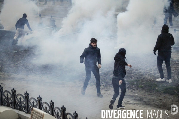 Manifestation qui dégénère dans les rues de Bordeaux.