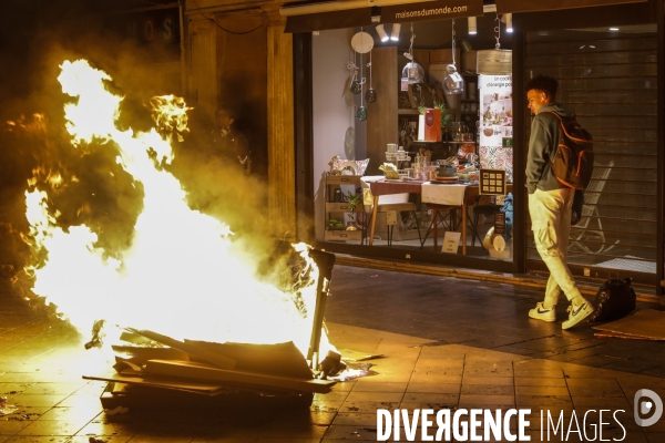 Manifestation qui dégénère dans les rues de Bordeaux.