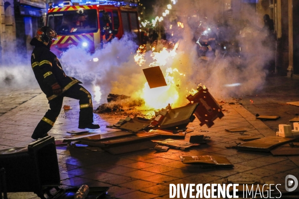 Manifestation qui dégénère dans les rues de Bordeaux.