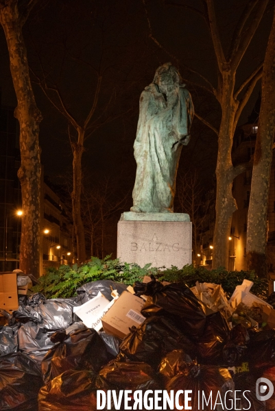 Poubelles. Grève contre la réforme des retraites.