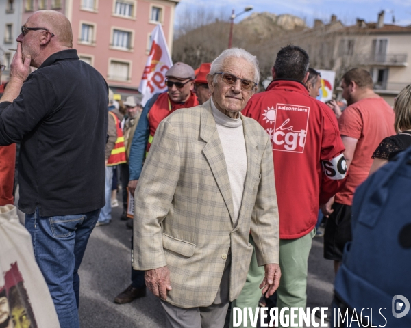 Manifestation contre la réforme des retraites. Digne Les Bains.