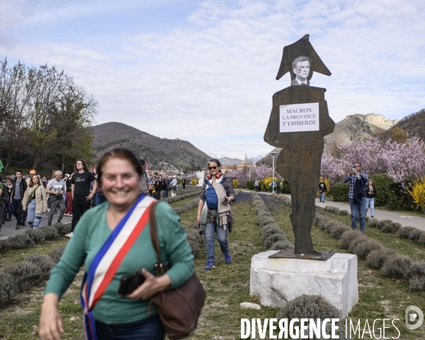 Manifestation contre la réforme des retraites. Digne Les Bains.