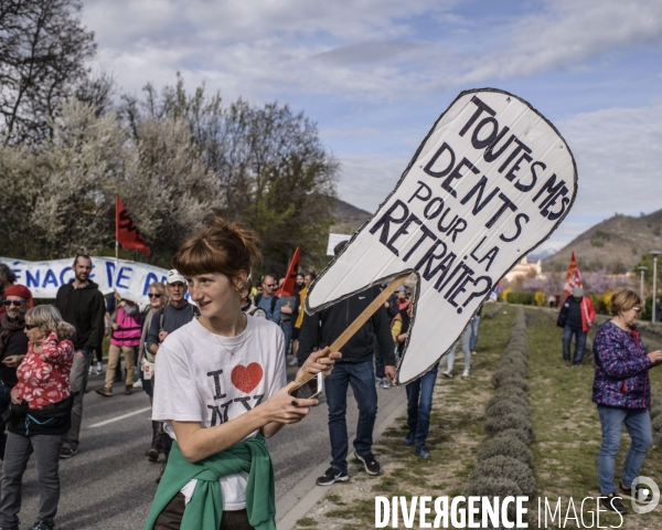 Manifestation contre la réforme des retraites. Digne Les Bains.