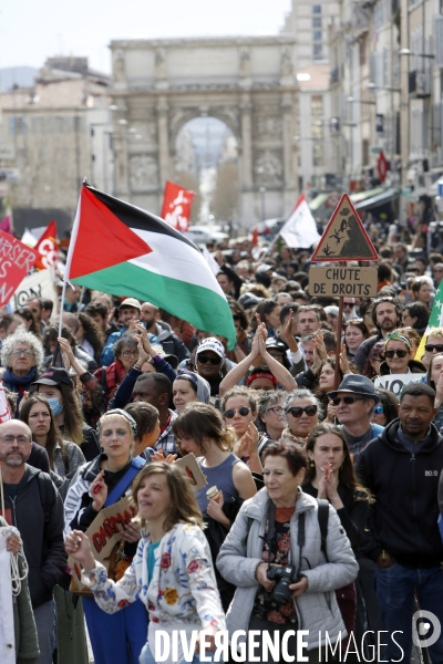 Appel national contre la loi immigration