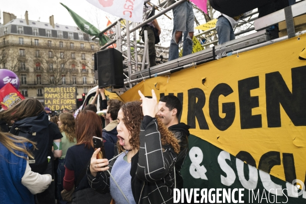 Fra - manifestation contre la reforme des retraites - episode 9 - paris