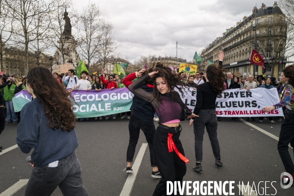 Fra - manifestation contre la reforme des retraites - episode 9 - paris