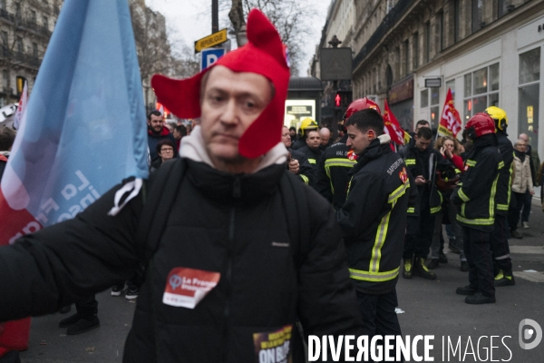 Fra - manifestation contre la reforme des retraites - episode 9 - paris