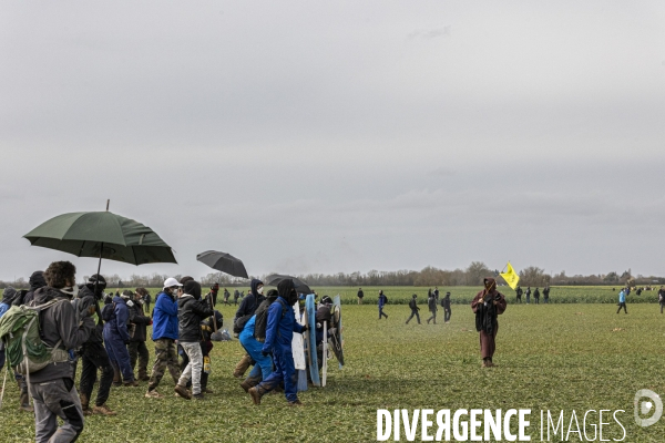 Rassemblement contre le projet de megabassine de Sainte-Soline 25032023