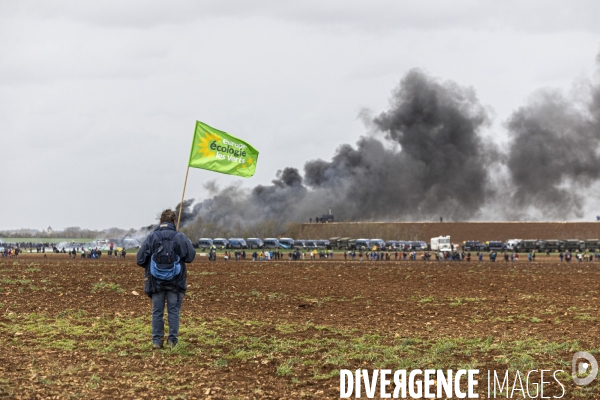 Rassemblement contre le projet de megabassine de Sainte-Soline 25032023