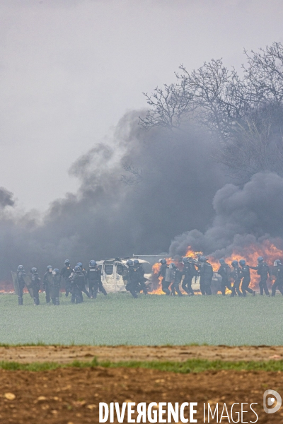 Rassemblement contre le projet de megabassine de Sainte-Soline 25032023