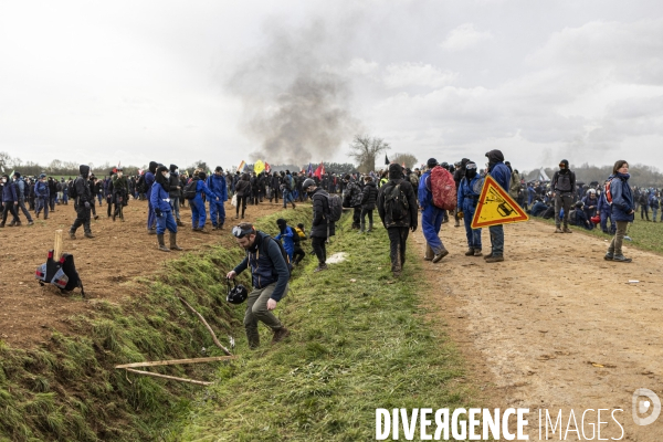 Rassemblement contre le projet de megabassine de Sainte-Soline 25032023