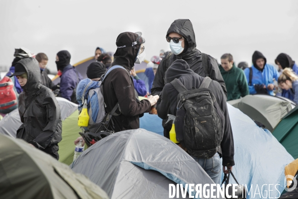 Rassemblement contre la construction de mégabassines à Sainte-Soline.