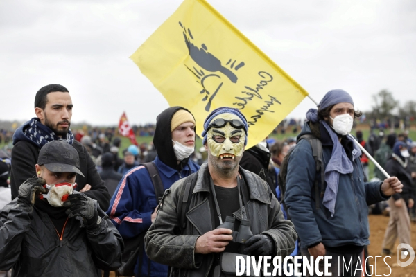 Rassemblement contre la construction de mégabassines à Sainte-Soline.