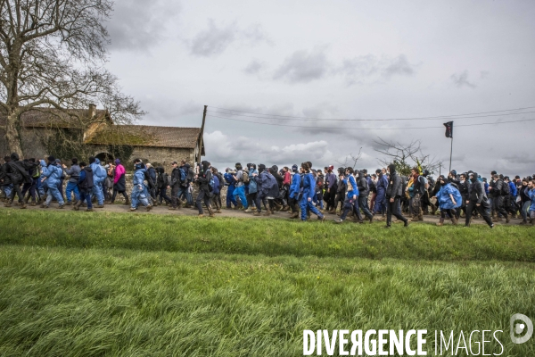 Manifestation organisée contre l inplantation d une méga-bassine à Sainte Soline