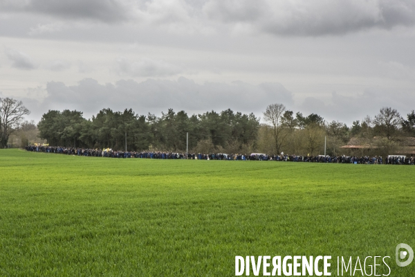 Manifestation organisée contre l inplantation d une méga-bassine à Sainte Soline