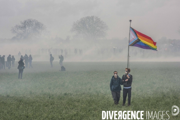 Manifestation organisée contre l inplantation d une méga-bassine à Sainte Soline