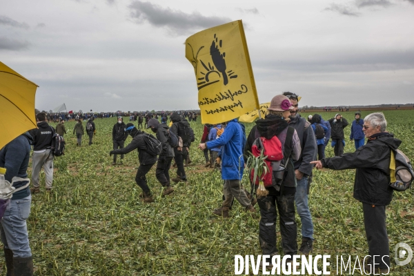 Manifestation organisée contre l inplantation d une méga-bassine à Sainte Soline