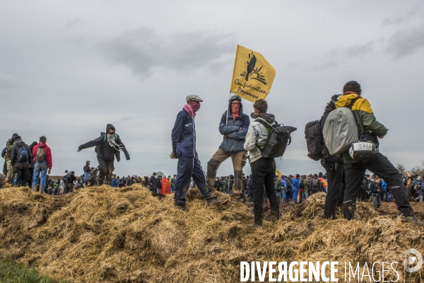 Manifestation organisée contre l inplantation d une méga-bassine à Sainte Soline