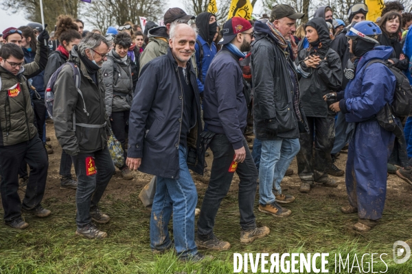 Manifestation organisée contre l inplantation d une méga-bassine à Sainte Soline