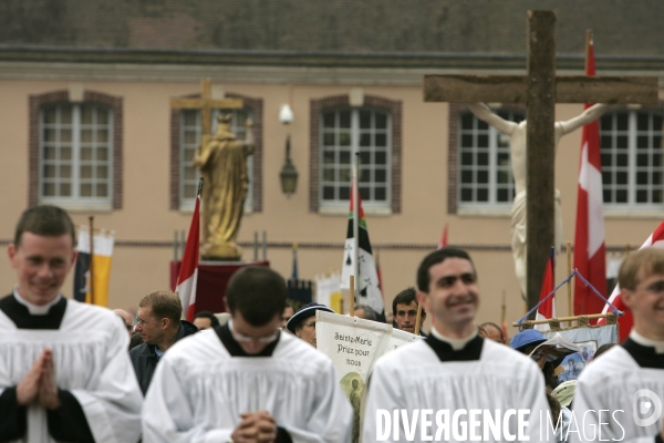 Pélerinage de Pentecôte des catholiques traditionalistes de la Fraternité Saint Pie X
