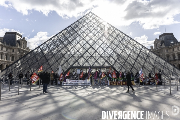 Blocage du musée du Louvre