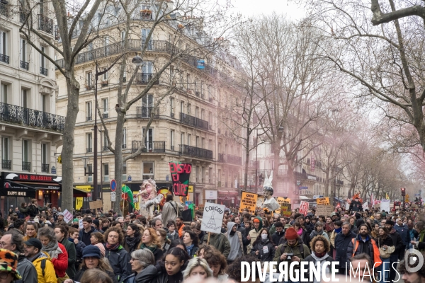 Manifestation contre la réforme des retraites à Paris le mardi 28 mars 2023