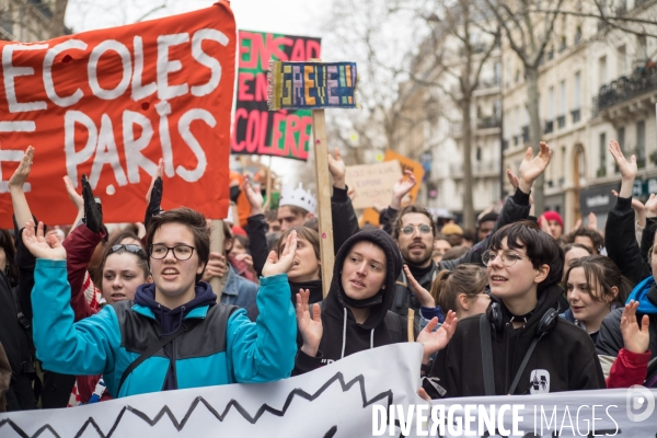 Manifestation contre la réforme des retraites à Paris le mardi 28 mars 2023