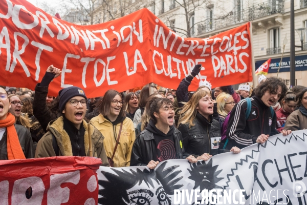 Manifestation contre la réforme des retraites à Paris le mardi 28 mars 2023