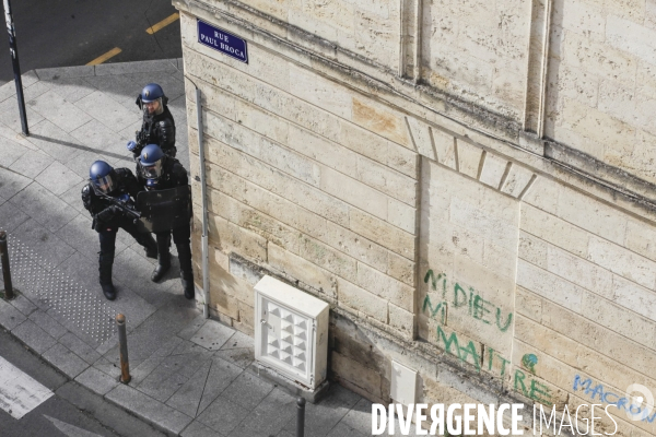 Une manifestation sauvage à la fin de la 10 ème manifestation unitaire contre la réforme des retraites s élance dans les rues de Bordeaux.