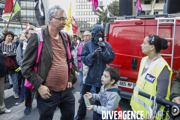 Rassemblement devant toutes les préfectures de France à l appel des Soulèvements de la terre contre la violence à Sainte-soline