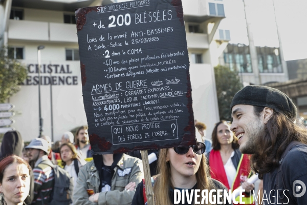 Rassemblement devant toutes les préfectures de France à l appel des Soulèvements de la terre contre la violence à Sainte-soline