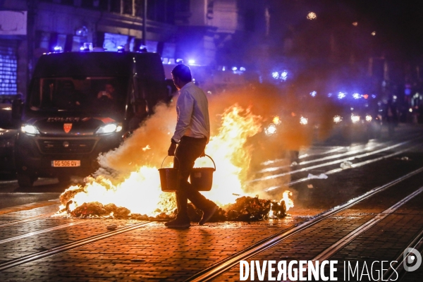 Rassemblement devant toutes les préfectures de France à l appel des Soulèvements de la terre contre la violence à Sainte-soline