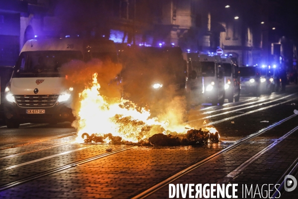 Rassemblement devant toutes les préfectures de France à l appel des Soulèvements de la terre contre la violence à Sainte-soline