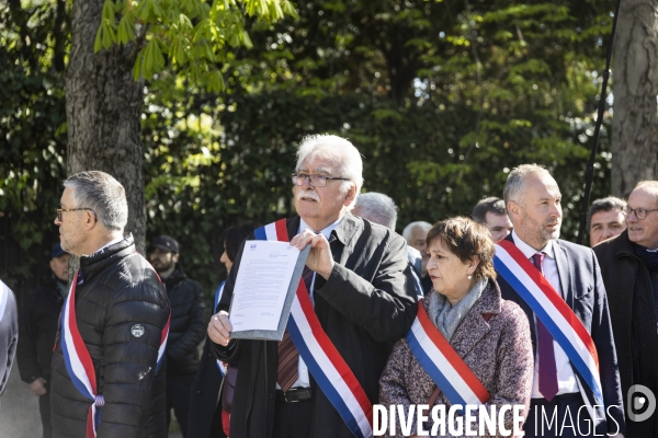 Des elus de gauche remettent une lettre contre la reforme des retraites à l Elysee