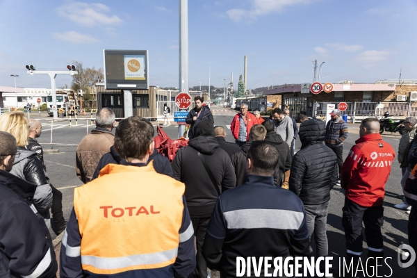 AG des salaries de la raffinerie TotalEnergies à Gonfreville l Orcher